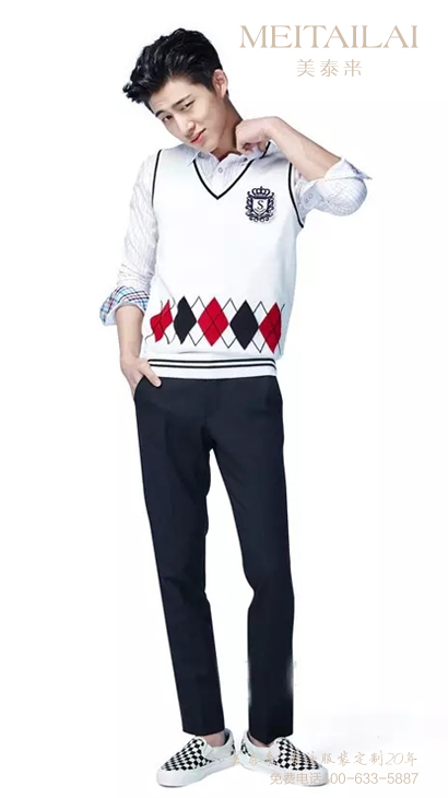  甘孜州中大学校校服订制 