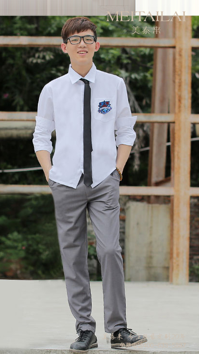  甘孜州中大学校校服加工 